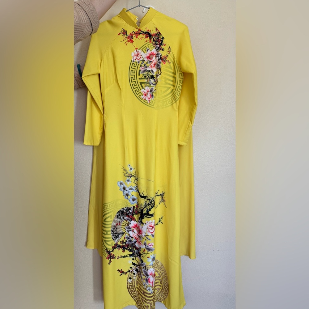 Áo Dài - a set of Vietnamse Ao Dai